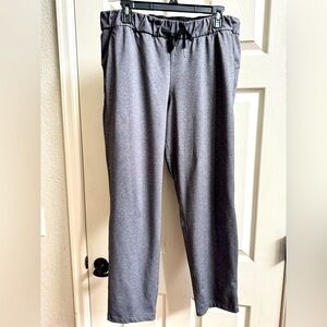 Lululemon On The Fly ankle length pant size 12